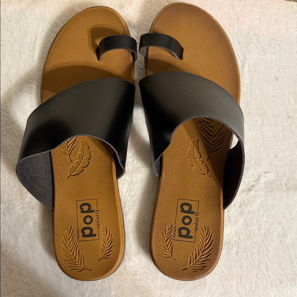 Pop Women's Black and Brown Sandals
